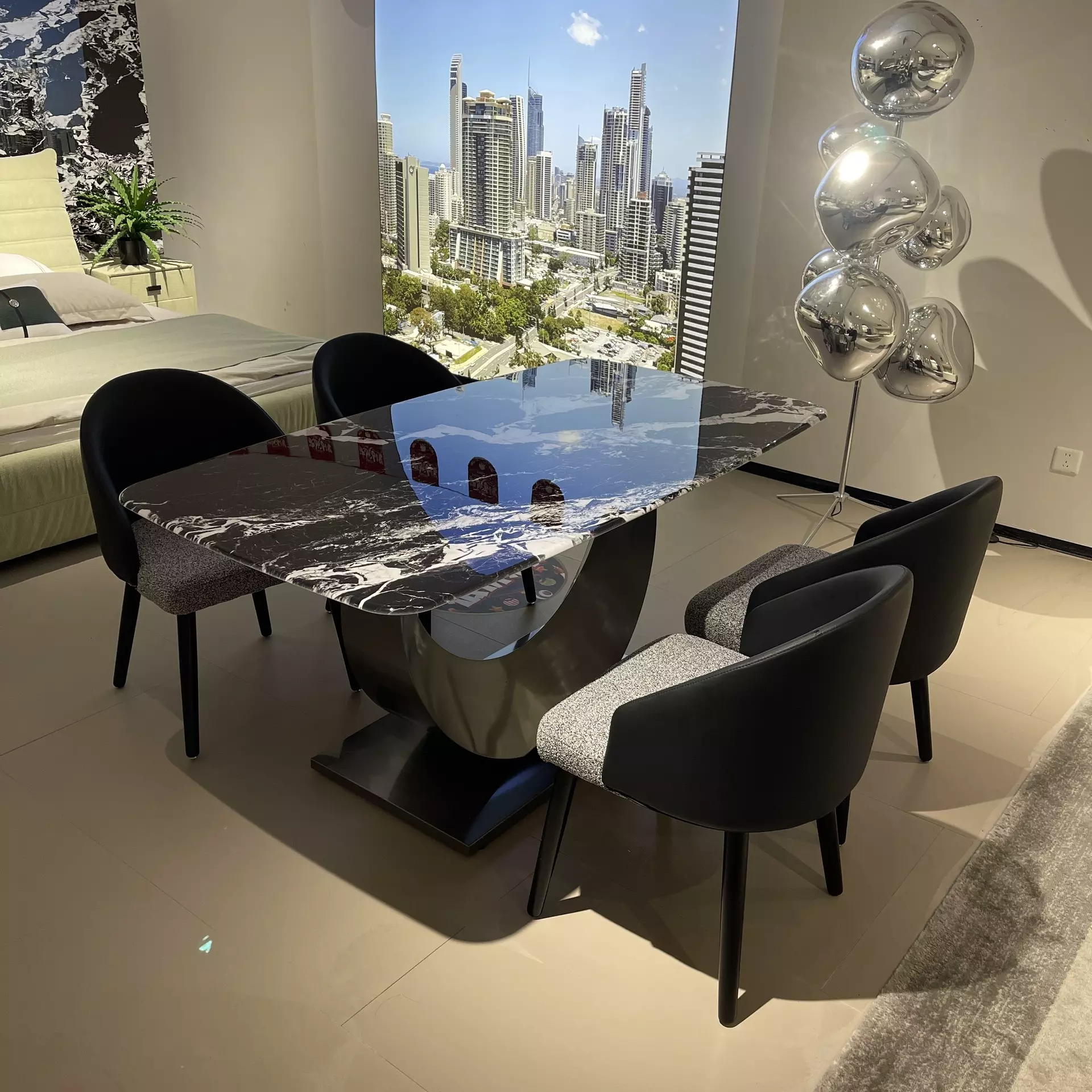 Dining Tables & Chairs